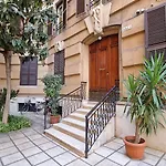 Giulya Guest House